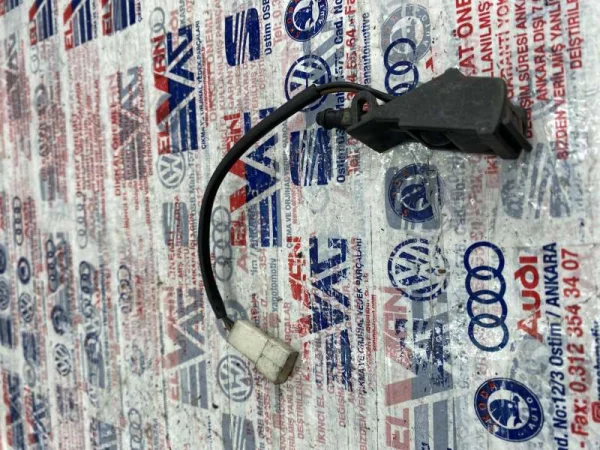 6E0955986 | Isıtmalı Su Fıskiye Memesi | VW Bora, Golf, Passat, Polo, Touareg - Skoda Superb VAG