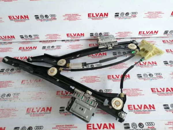 8T8839462 | Audi A5 Sağ Arka Cam Kriko Mekanizması VAG