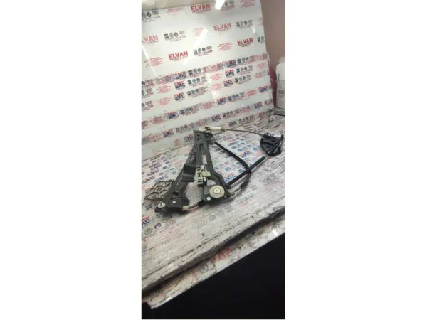 3C8837462J | Elektrikli Ön Sağ Cam Kriko Mekanizması | VW CC, Passat VAG