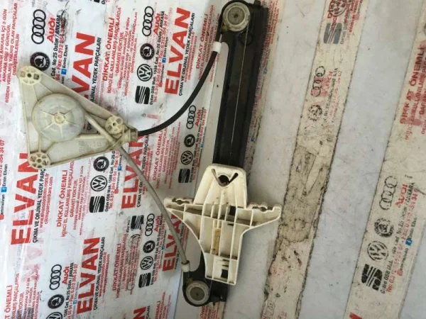 6R4839462G | VW Polo Arka Sağ Cam Krikosu VAG