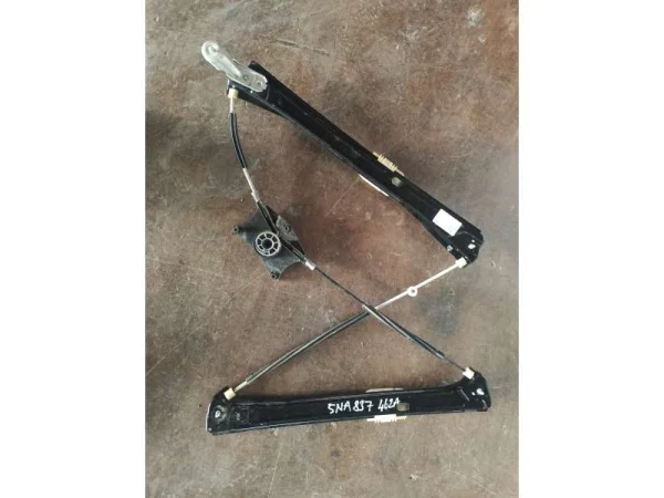5NA839462C | VW Tiguan Arka Sağ Cam Krikosu VAG