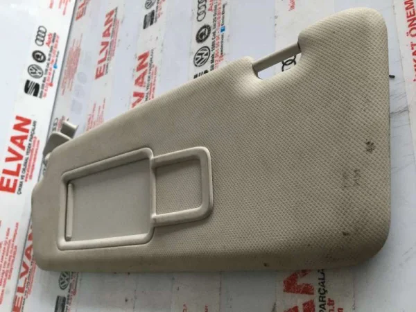8U0857551H | Sol Güneşlik | Audi A4, A5, Q3, Q5 VAG