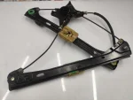 3G0837461C | VW Passat Sol Ön Cam Krikosu - 3