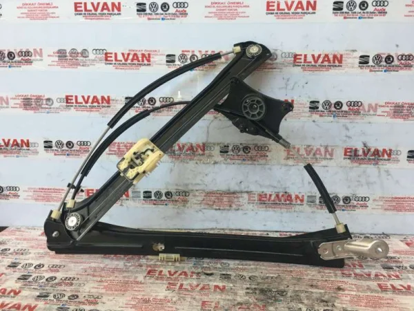 5NA837462 | VW Tiguan Sağ Ön Cam Krikosu VAG