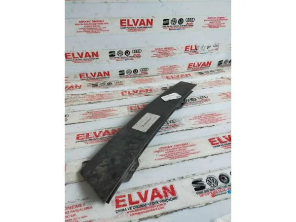 1K5837902D | Sağ Ön Kapı Cam Çıtası | VW Golf, Jetta, Vento VAG