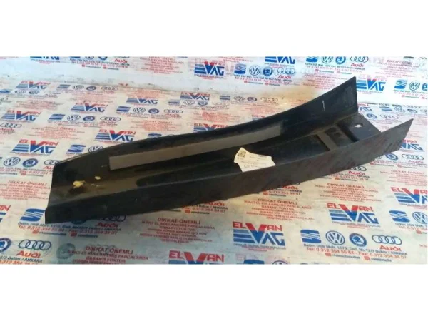 5C6853289 | VW Jetta Sol Kapı Direk Yan Kaplaması VAG