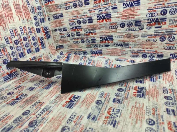 6Q6839903R | VW Polo Arka Kapı Çıtası VAG