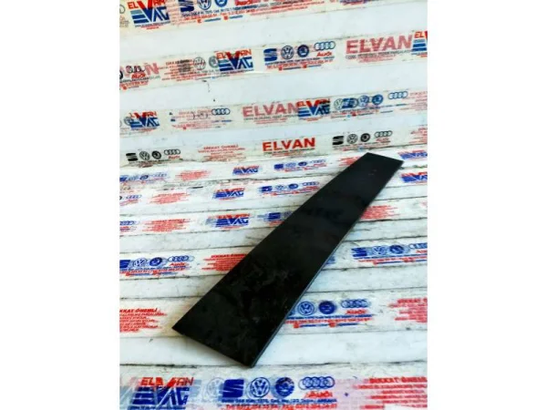 1K5837901D | Ön Kapı Dış Direk Kaplaması | VW Golf, Jetta, Vento VAG