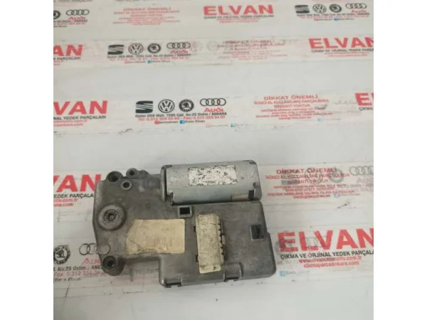 8D0696560 | Sunroof Motoru VAG