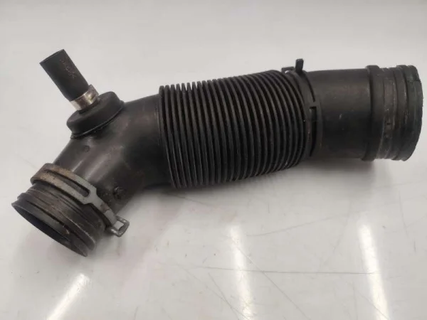 5J0129684 | Hava Filtre Borusu | VW Polo - Seat Ibiza, Toledo - Skoda Fabia, Rapid, Roomster VAG