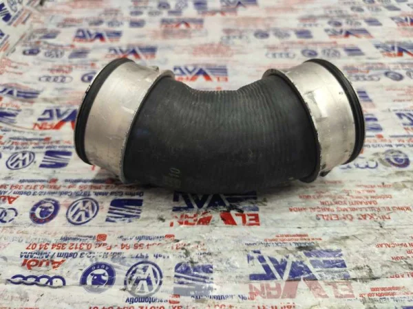 7H0145790E | VW Transporter Sol İntercooler Hortumu VAG