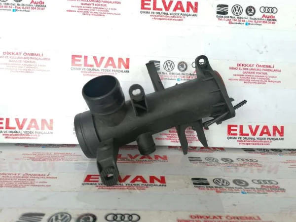 03C129617D | Boğaz Kelebek Ağzı Bağlantı Borusu | VW Golf, Jetta, Touran VAG