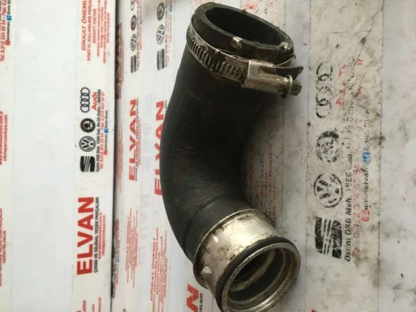7P0145708A | Turbo Hortumu | VW Touareg - Audi Q7 VAG
