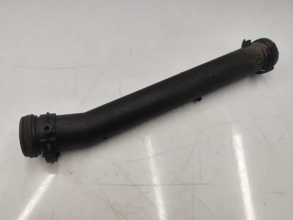 032121065D | Soğutma Suyu Flanşı | VW Golf, Polo VAG