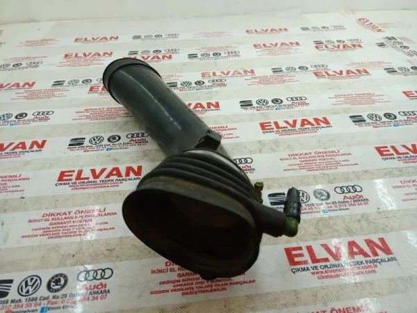 027133649 | VW Jetta Hava Emiş Hortumu VAG