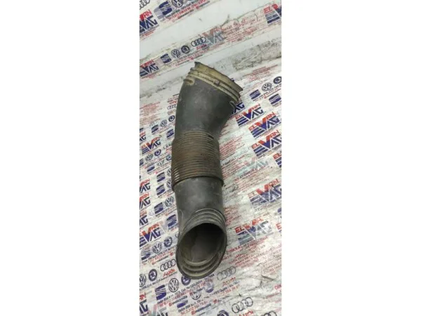 2H0129618 | VW Amarok Hava Filtre Borusu VAG
