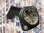 038121121D | Termostat Kapağı | VW Bora, Caddy - Audi A3, TT - Seat Alhambra, Altea - 2