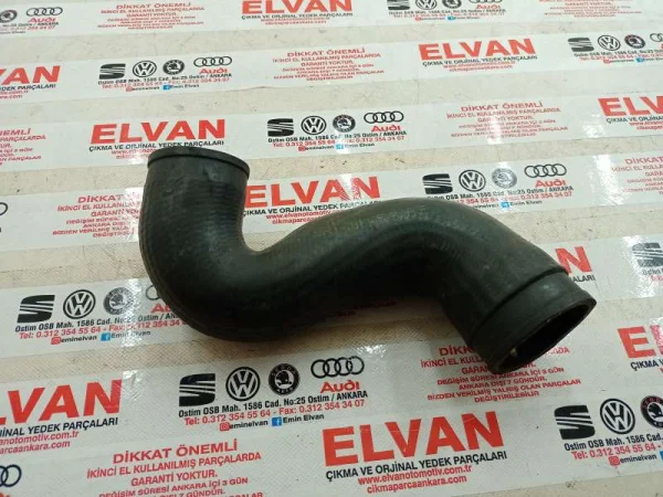701145828E | VW Transporter Turbo Hortumu VAG