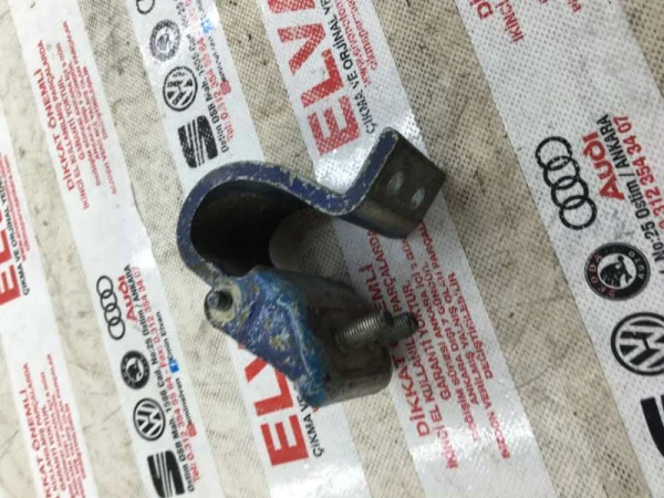 701829641A | VW Transporter Kapı Menteşesi VAG