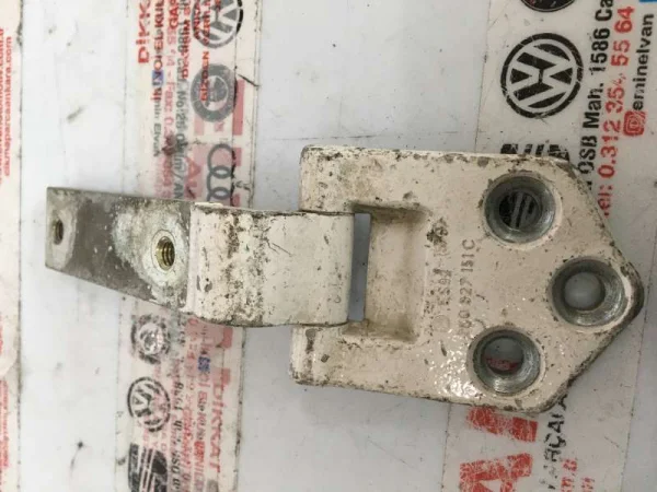 2K0827151C | VW Caddy Sol Arka Kapı Menteşesi VAG