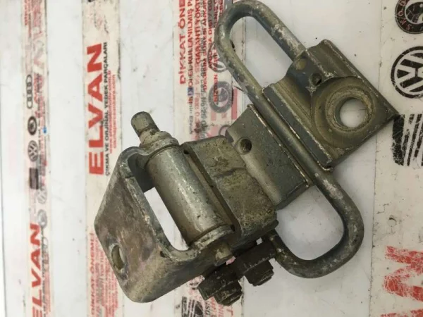 5P0831412 | Kapı Menteşesi | Seat Altea, Toledo VAG