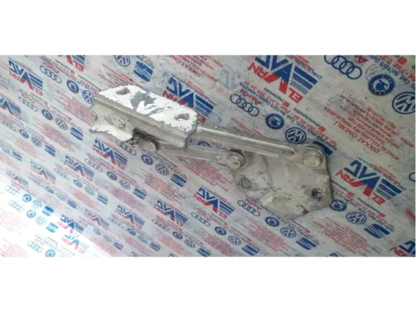 1T0823302F | Sağ Kaput Menteşesi | VW Caddy, Touran VAG
