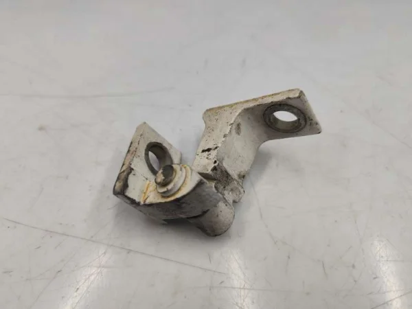 8K0831402J | Seat Ibiza Sağ Ön Kapı Menteşesi VAG