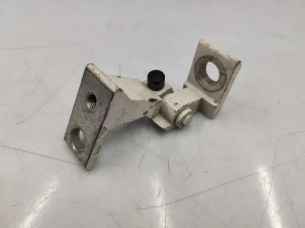8K0831401B | Skoda Octavia Kapı Menteşesi VAG