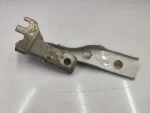 8R0823301B | Kaput Menteşesi - 1