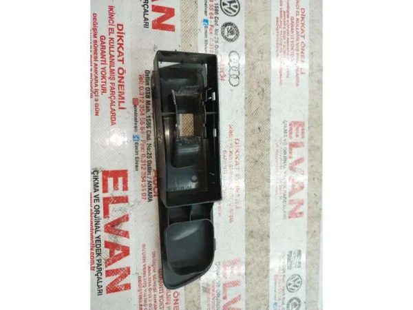 5N1867256A | VW Tiguan Sağ Ön Kapı Cam Düğmesi Çerçevesi VAG