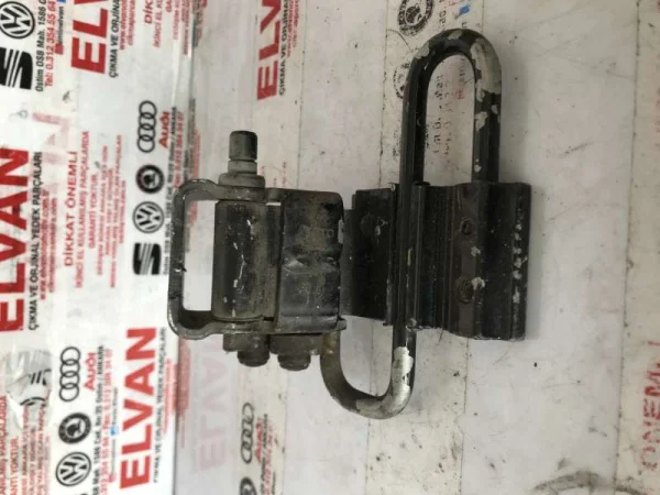 8E0833412 | Arka Sağ Alt Kapı Menteşesi | Audi A4, A6 VAG