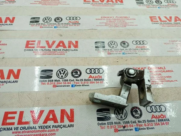 2K5831402 | VW Caddy Kapı Menteşesi VAG