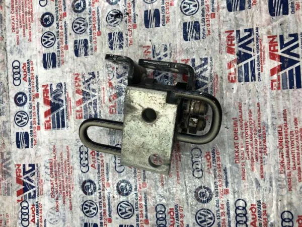 1K4833412Q | Arka Sağ Kapı Menteşesi | VW Golf, Jetta, Vento VAG