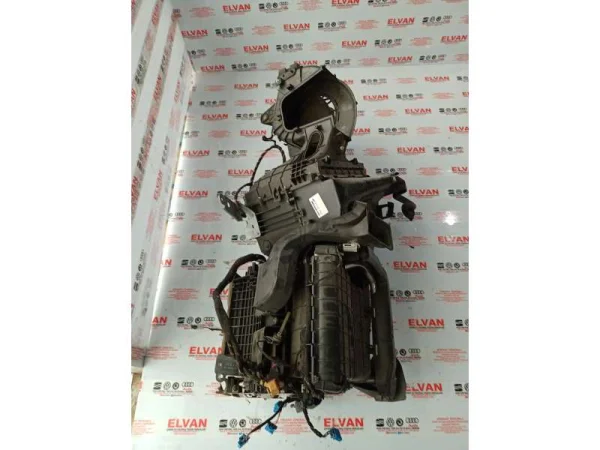 7H5820005BT | Kalorifer Kutusu VAG