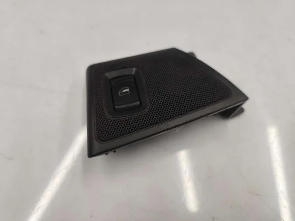 1U4867436A | Skoda Octavia Kapı İç Açma Kolu Çerçevesi VAG