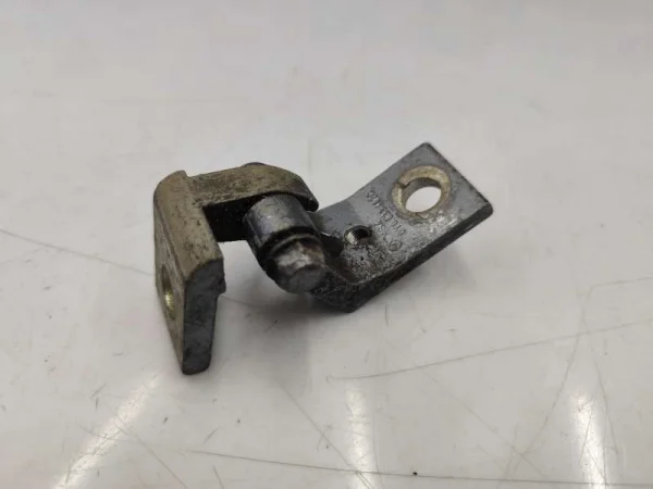 6Y0833402C | Ön Kapı Menteşesi | Skoda Fabia, Octavia VAG