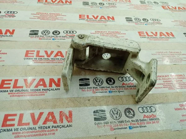 A9067400637 | Arka Kapı Alt Menteşe Sol VAG