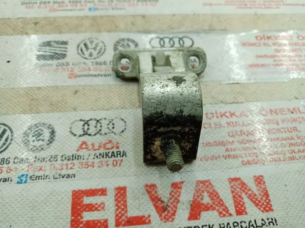 1J0827301 | Bagaj Menteşesi | VW Bora, Golf, Jetta VAG