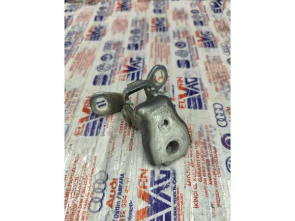 5J0833411B | Alt Kapı Menteşesi | Skoda Fabia, Roomster VAG