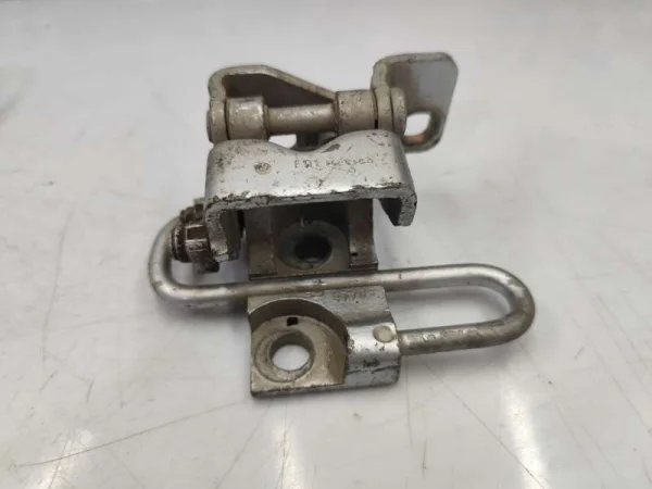 1K4833412K | Sağ Arka Kapı Menteşesi | VW Golf, Jetta VAG