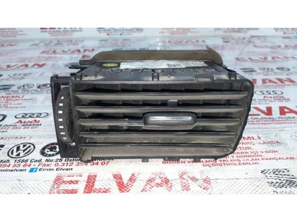 8R1820951G | Audi Q5 Orta Havalandırma Izgarası VAG