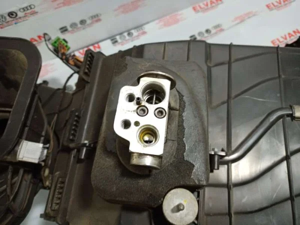 7L0820679A | VW Touareg Klima Genleşme Valfi VAG