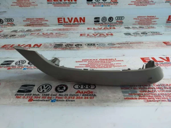 1T0867171C | İç Kapı Kolu Çerçevesi | VW Caddy, Touran VAG