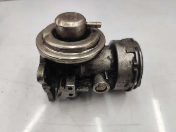 038129637A | EGR Valfi VAG