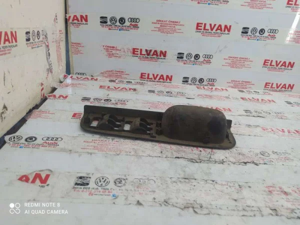 3B2867172 | Ön Sağ Kapı İç Açma Kolu Çerçevesi VAG