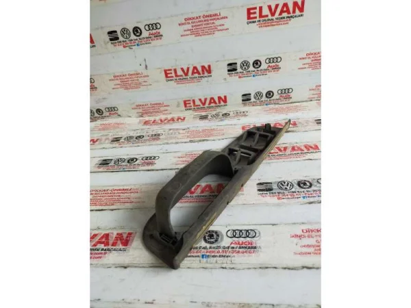 3B2867172F | Kapı İç Açma Kolu Çerçevesi | VW Golf, Jetta, Passat VAG