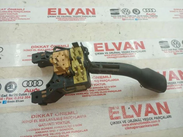8D0953503B | Silecek Kolu VAG
