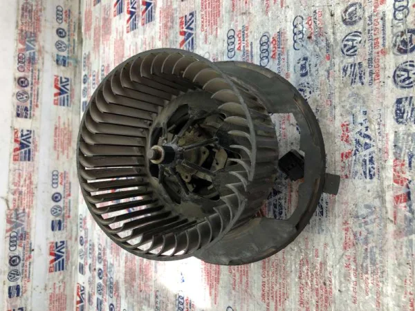3C1820015T | Kalorifer Fan Motoru VAG