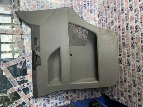 7H0837617 | İç Kapı Kolu VAG