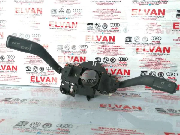 3C5953513A | VW Passat Sinyal Silecek Kolu VAG